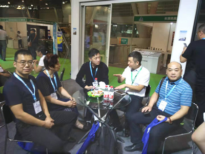 滁州市门窗幕墙协会组织参观2019年第三届安徽国际绿色建筑材料及装饰材料博览会滁州市门窗幕墙协会